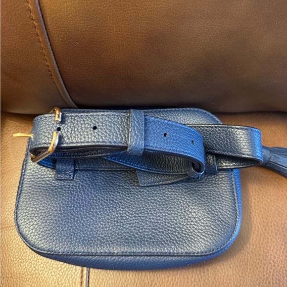Tory Burch, navy blue pebbled leather belt bag with tassel accent - Picture 5 of 10